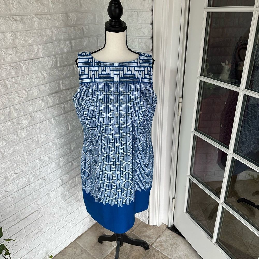Lovely Sleeveless Dress